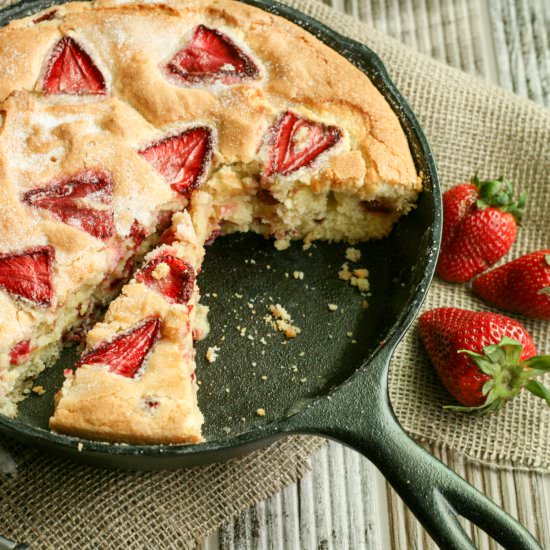 Strawberry Pound Cake