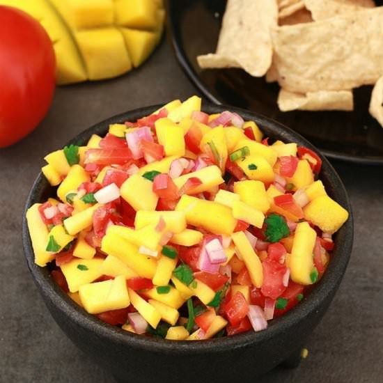 Easy 5 minute Mango Salsa
