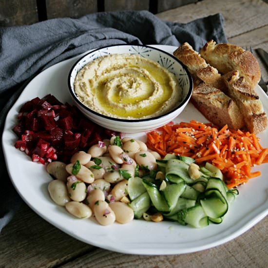 Salad Platter with Hummus
