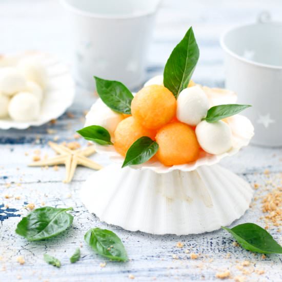 Melon mozzarella salad