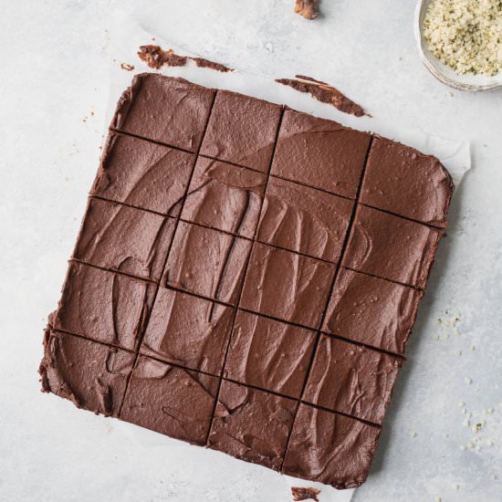 No-Bake Brownies with Hemp Seeds