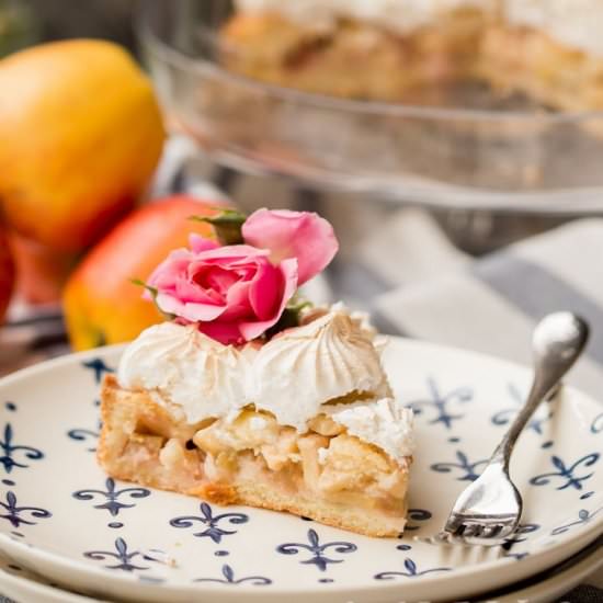 Apple Rhubarb Meringue Pirog