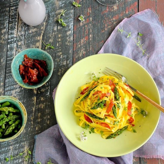 Pasta with asparagus and chorizo