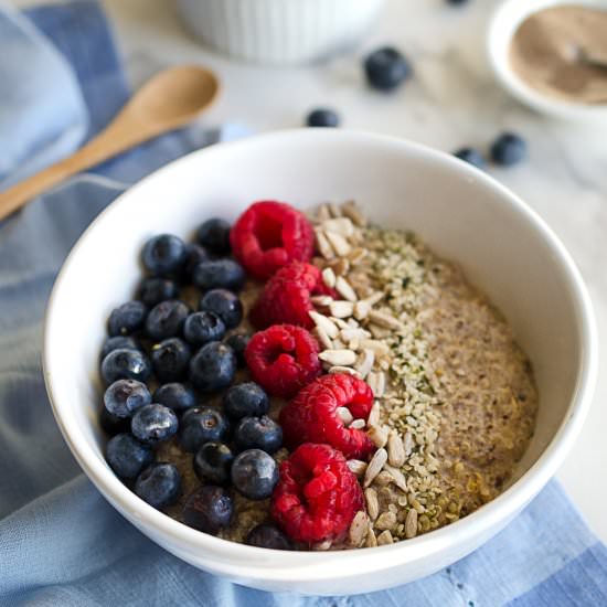 Quinoa Oat & Almond Porridge (GF)