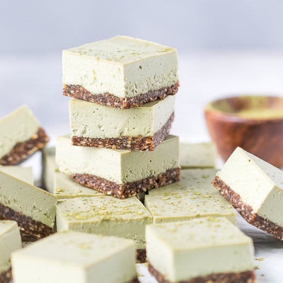 Vegan Raw Matcha Cheesecake Bars