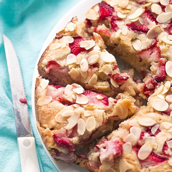 Simple Strawberry Almond Cake