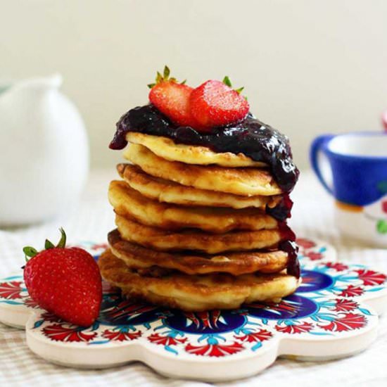 Syrniki | Russian Cheese Pancakes