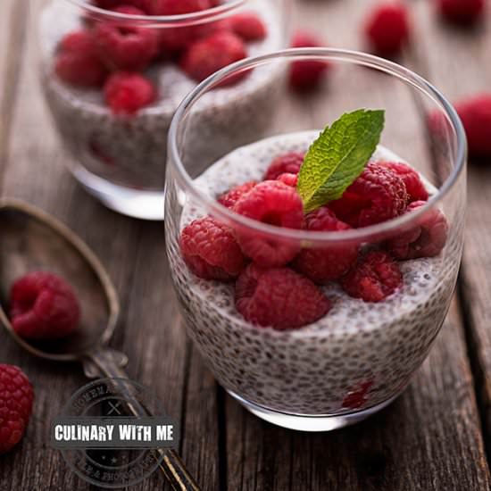 Chia and raspberries pudding