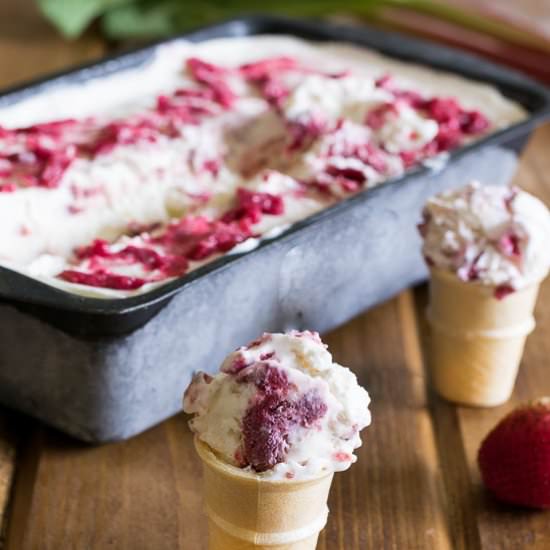 Roasted Strawberry Rhubarb Ice Cream