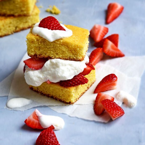 Cornmeal Skillet Cake