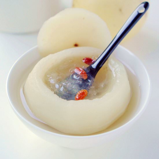 Bird Nest with Snow Pear