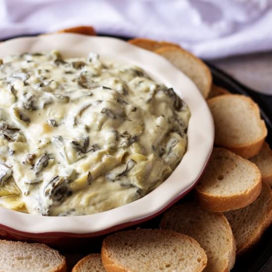 Slow Cooker Spinach Artichoke Dip