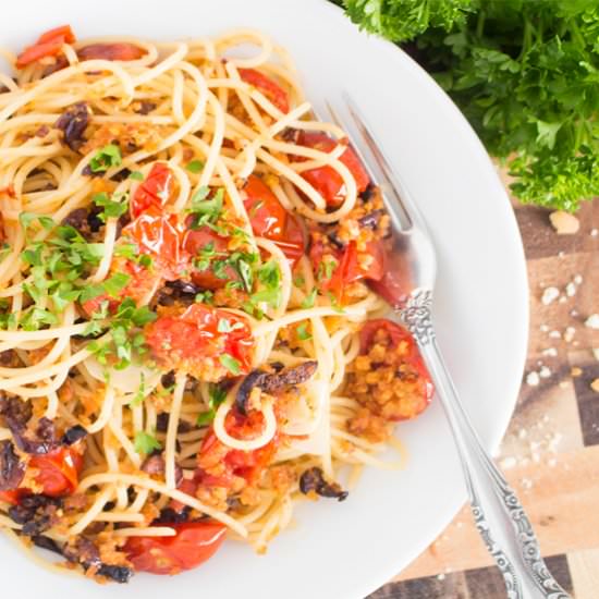 Roasted Breadcrumbs & Tomato Pasta