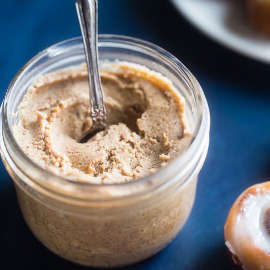 Paleo Cinnamon Roll Cashew Butter