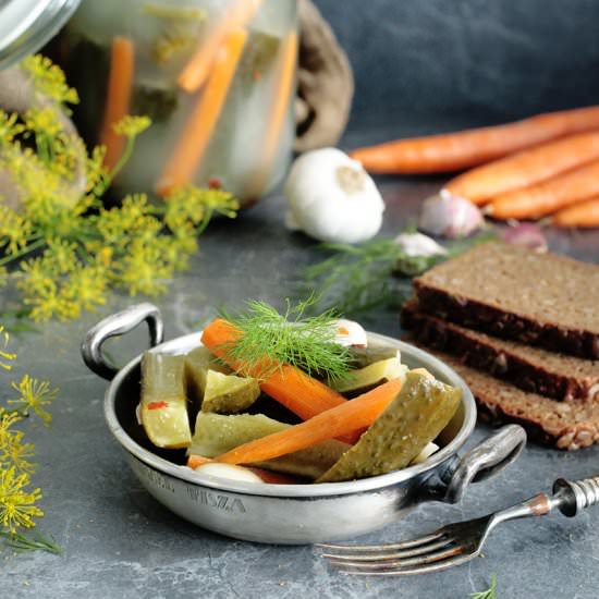 Fermented Dill Pickles