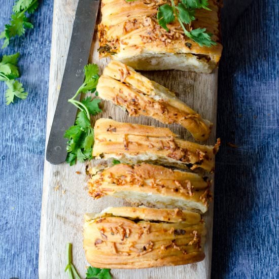 Cheesy Garlic Herb Pull Apart Bread