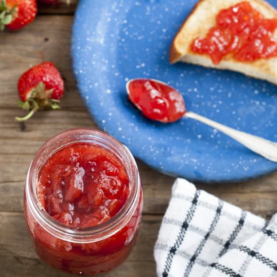 Low Sugar Strawberry Jam