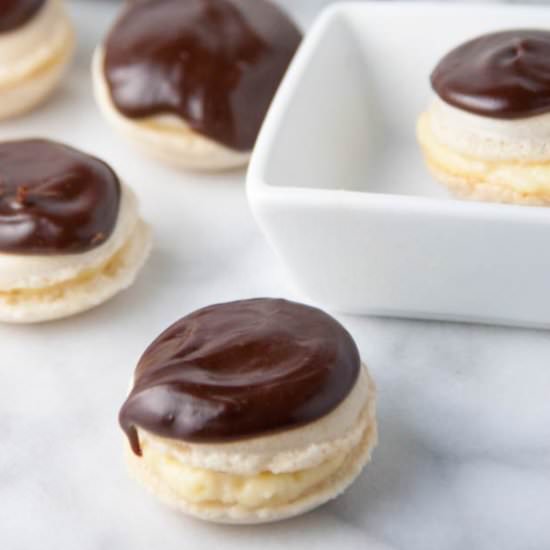 Boston Creme Pie Macarons