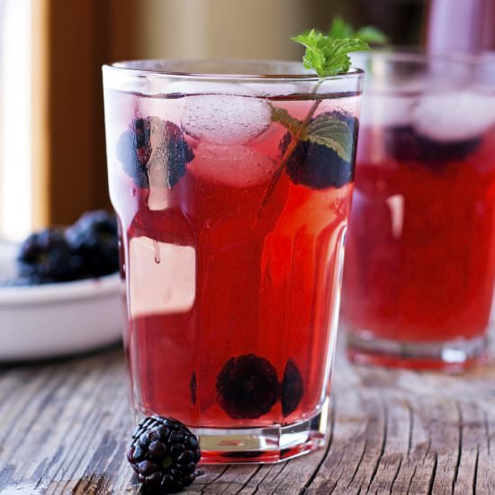 Blackberry Mint Iced Green Tea