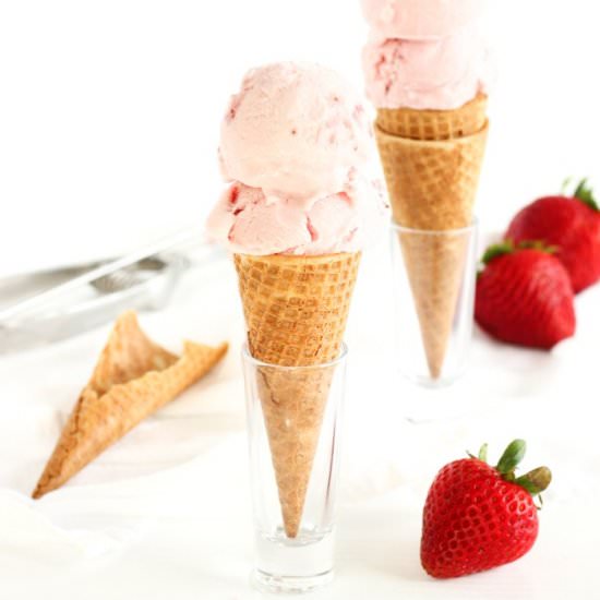 Easy Roasted Strawberry Ice Cream