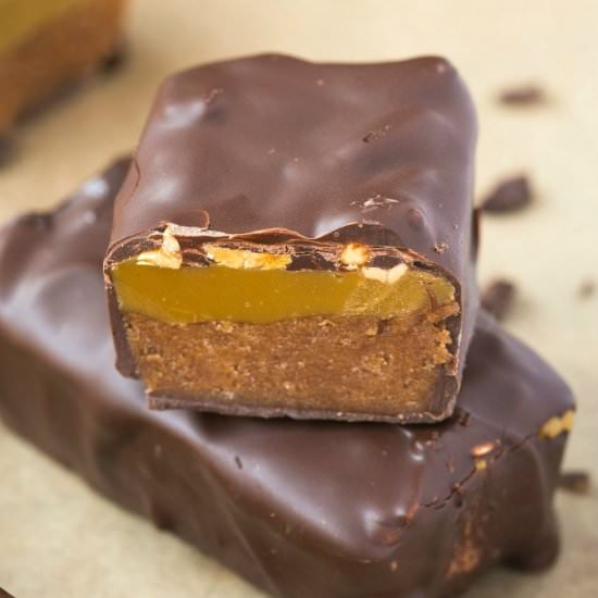 Homemade Snickers Protein Bars