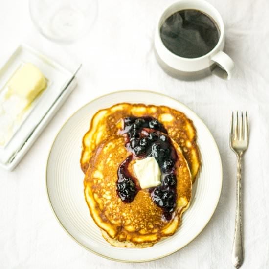 Simple Buttermilk Pancakes