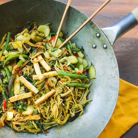 Vegan Peanut Soba Noodle Stir Fry