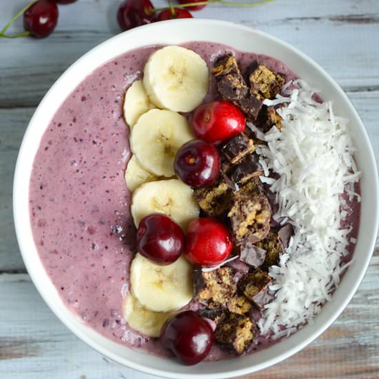 Chocolate Cherry Smoothie Bowl