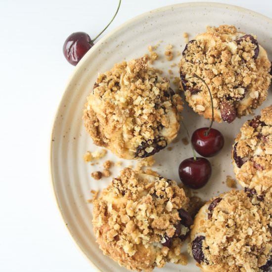 Mini Cherry Streusel Cakes