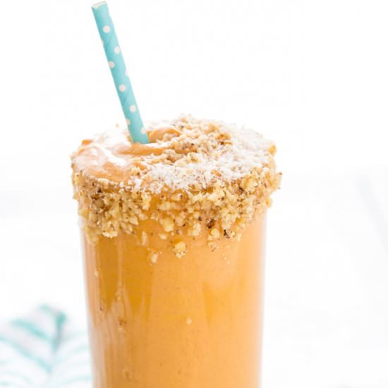 Vegan Pineapple Carrot Cake Smoothi