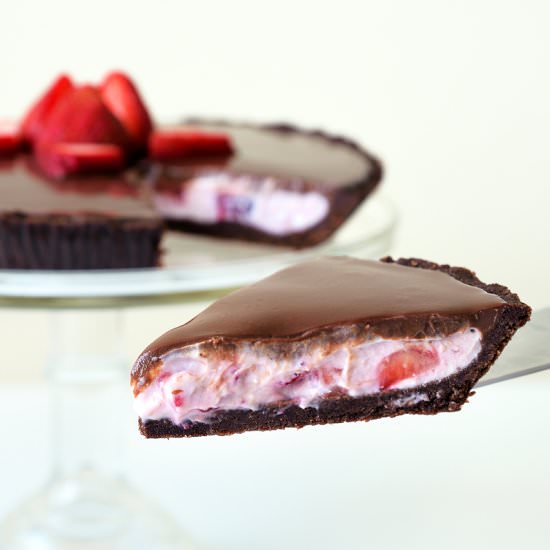 Vegan Strawberry Chocolate Pie