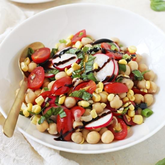 Garden Veggie Chickpea Salad