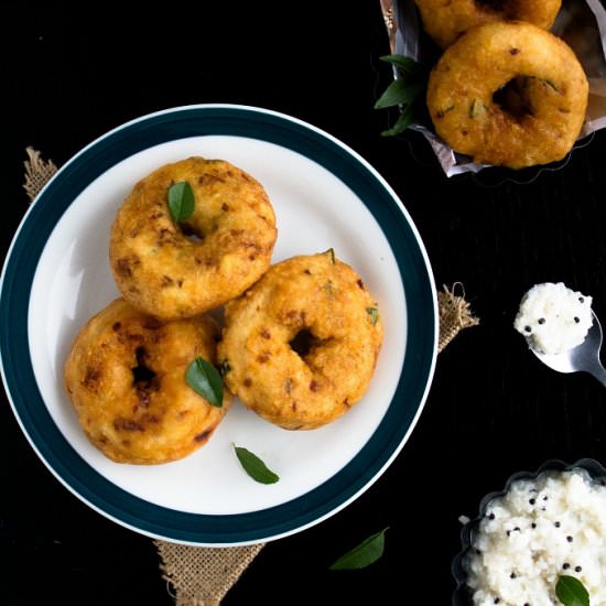 Uzhunnu Vada / Urad Dal Fritters