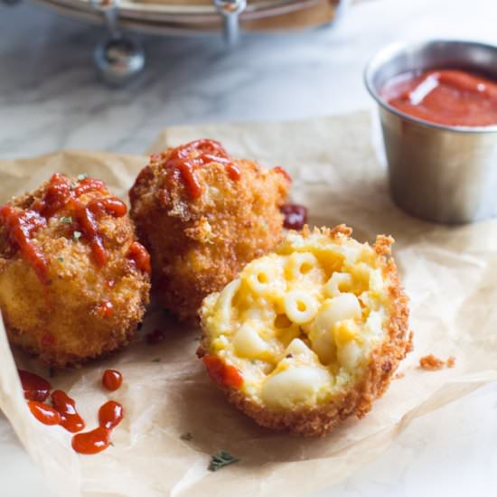 Fried Macaroni and Cheese Bites