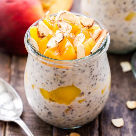 Cinnamon Peach Overnight Oats