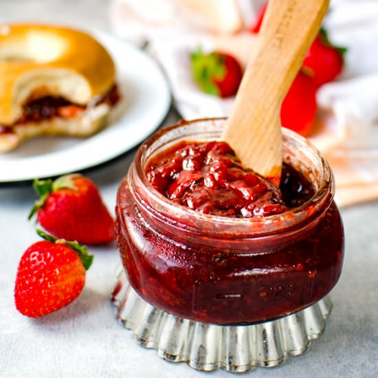 Spicy Strawberry Chili Relish