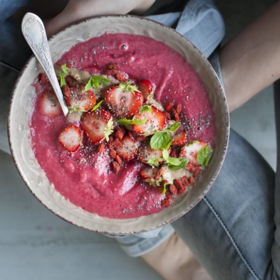 Pink Frozen Smoothie Bowl