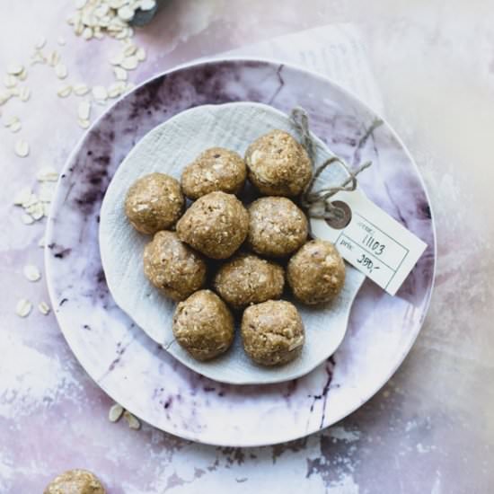 Oaty Peanut Butter Protein Balls
