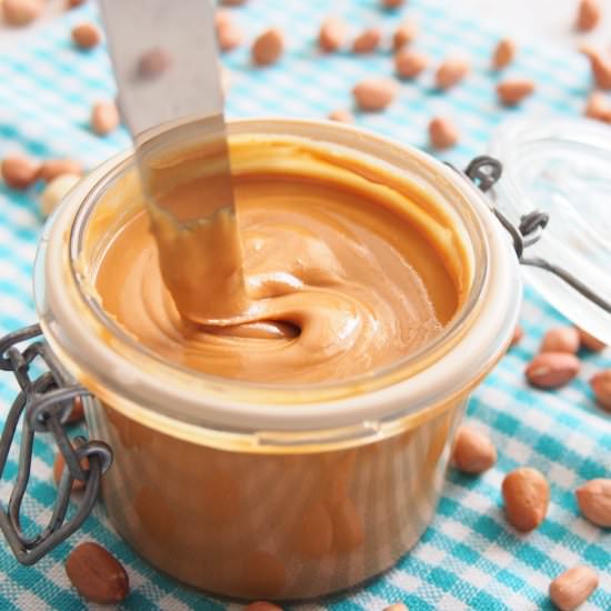 Homemade Peanut Butter