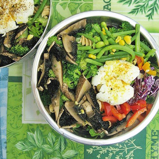 Mushrooms & Broccoli Salad Bowl
