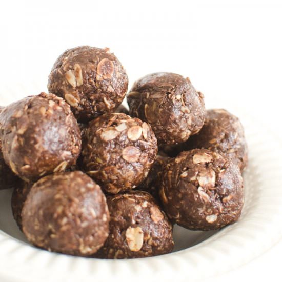 Chocolate PB Energy Bite