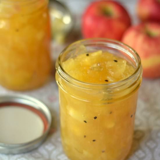 Apple Jam with Cardamom