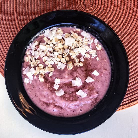 Strawberry Rhubarb Smoothie Bowl