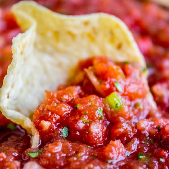 5 Minute Restaurant Style Salsa