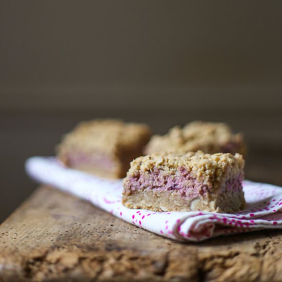 Blackberry Cheesecake Oat Bars