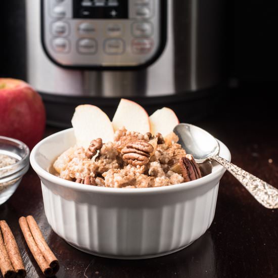 Apple Pie Instant Pot Oatmeal
