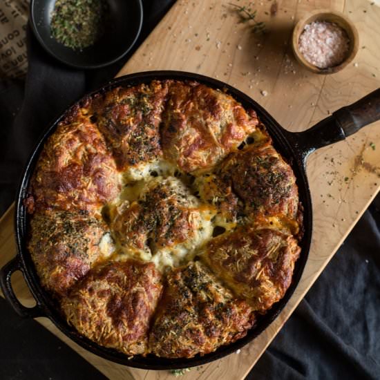 Cheesy Garlic Pull-Apart Bread