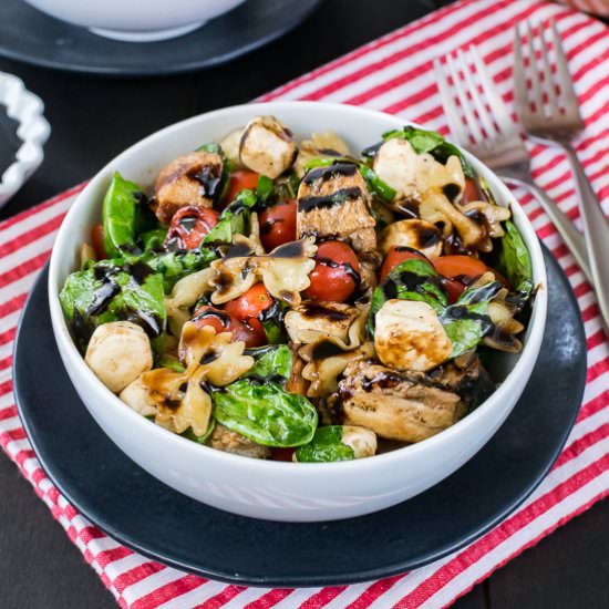 Spinach Chicken Caprese Salad