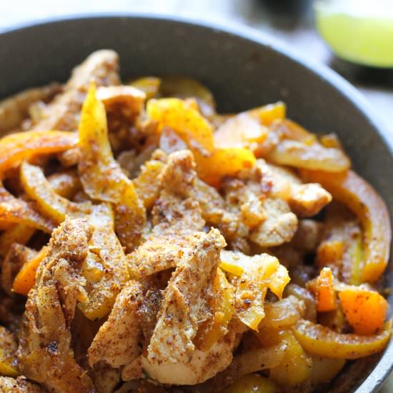 30 minute one pan chicken fajitas