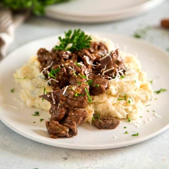 Beef Tips in Red Wine Sauce